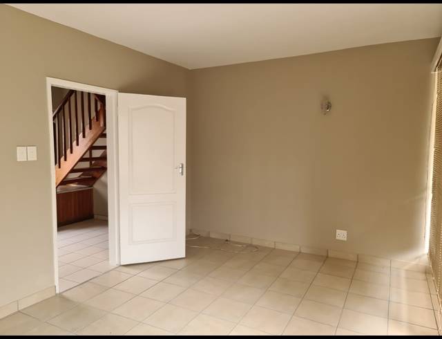 2 BEDROOM TOWNHOUSE FOR SALE IN SASOLBURG EXT 2
